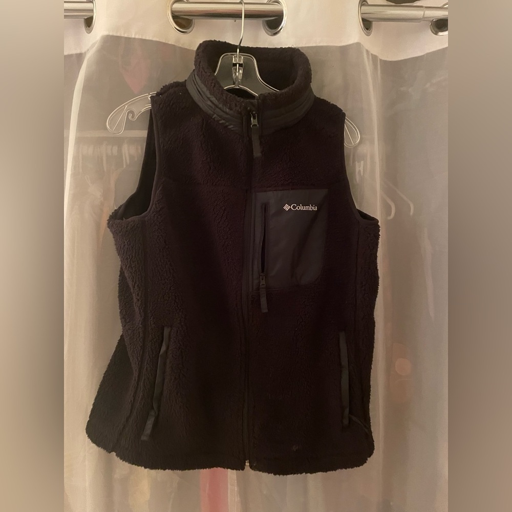 Columbia Black Sherpa Vest